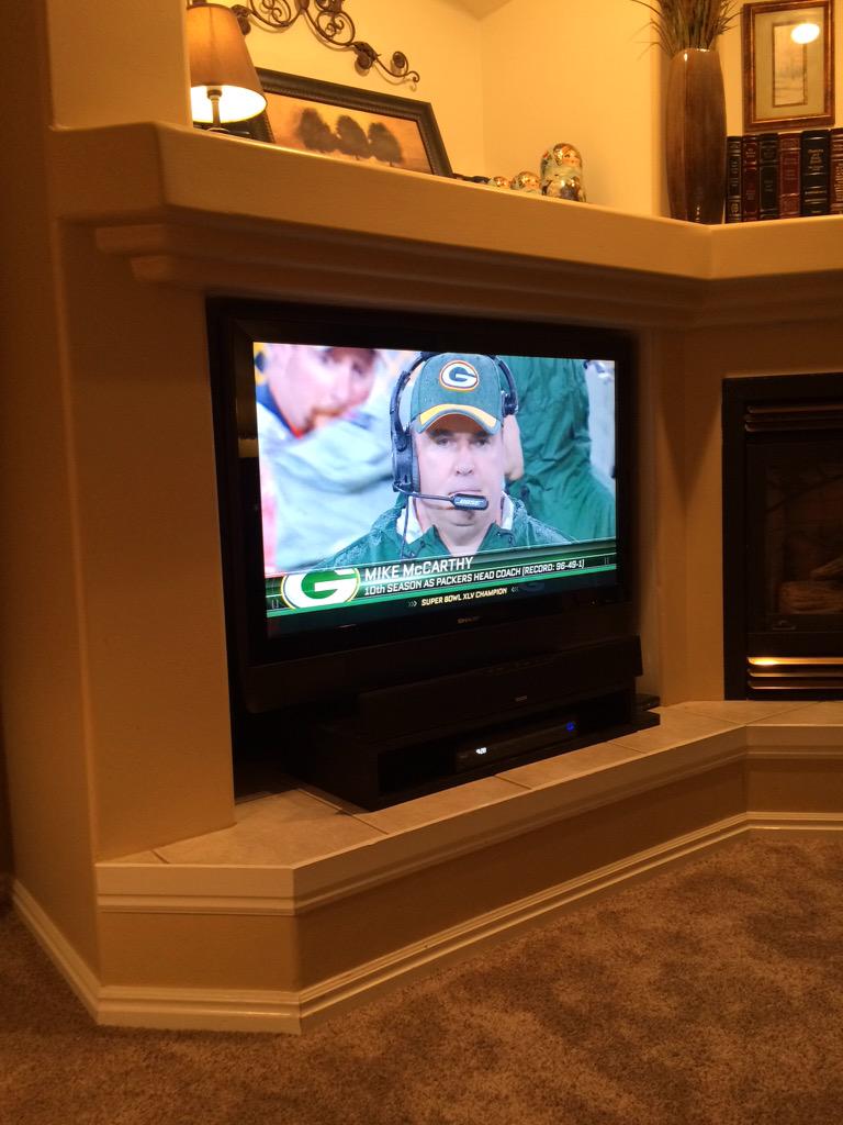 Love watching the Packers in the rain.  #GoPackGo