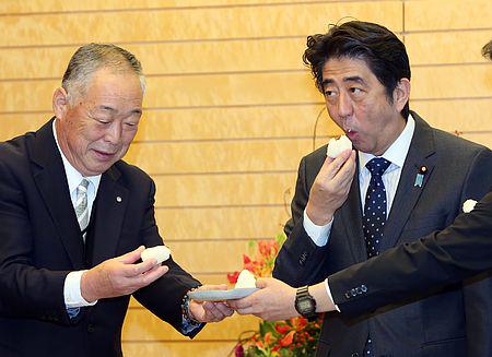 I don't think Prime Minister Abe gets enough credit for being a fearless public eater.