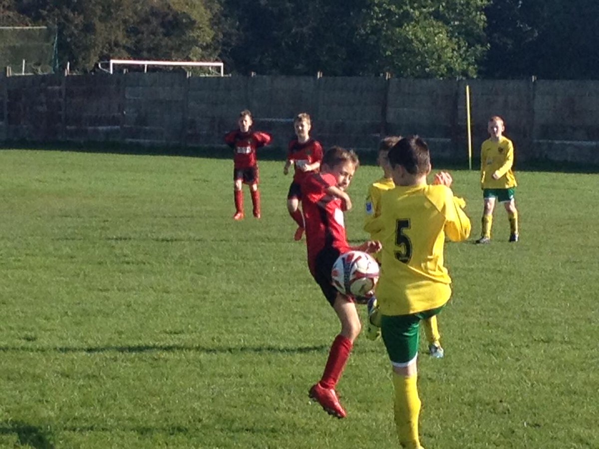 TownInfernos's tweet photo. Some action shots from Infernos v Hindsford in @TheBBDFL http://t.co/vpIaCFebEz