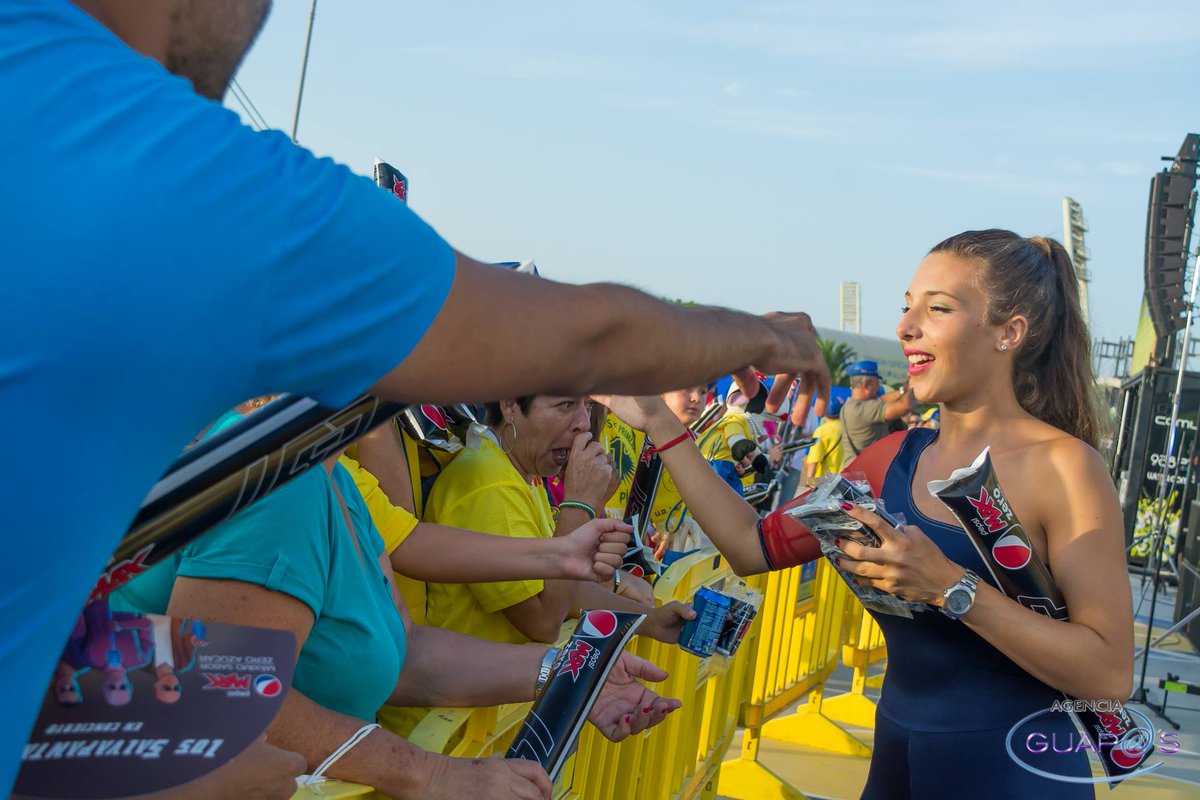 AGENCIAGUAPOS's tweet photo. Fan Zone Unión Deportiva Las Palmas Parte III
Pepsi Max Zero Azúcar
Agencia Guap@s. @NoeeRC87
648449574 - 928272597 http://t.co/HPSHlAdr8a