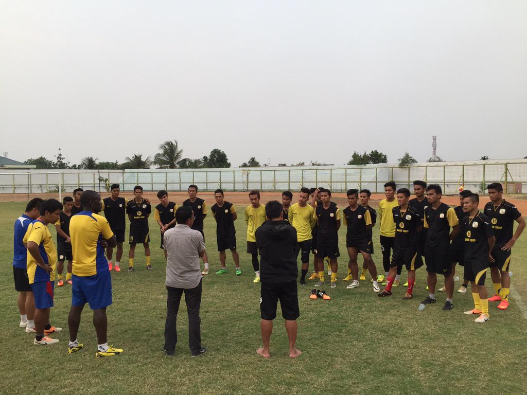 PSBaritoPutera's tweet photo. Yuk,.... Ngintip latihan Tim Barito Putera U-21 http://t.co/ViaXmDtqmR