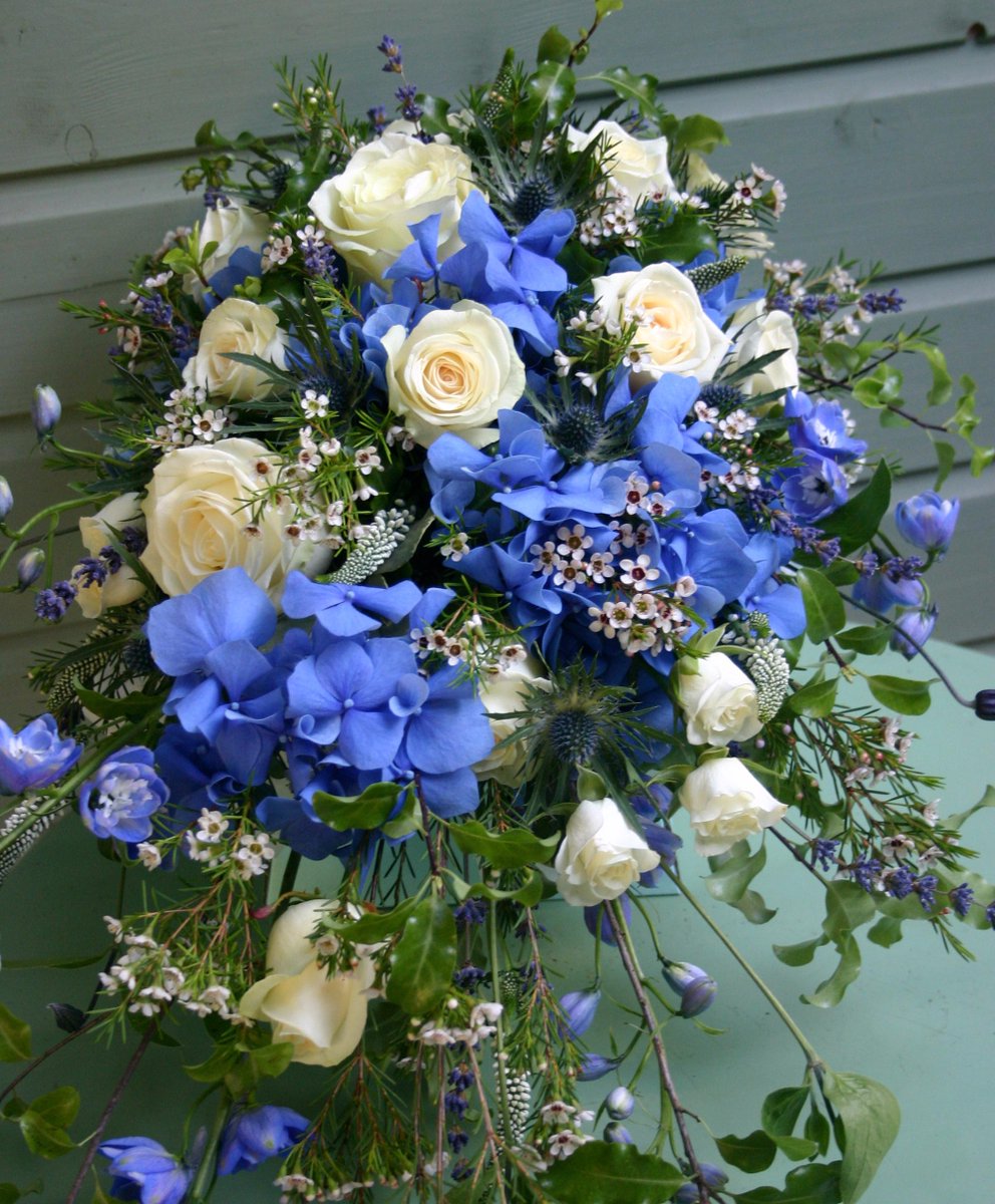 Blue & white #teardropbouquet rustic & scented x