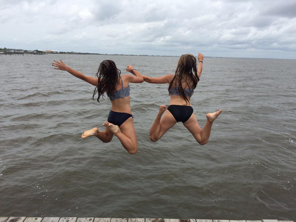 becthatthingup's tweet photo. This is my partner in crime and today is her birthday. I love you so much💘💘#Bannah http://t.co/B6HdFkQoMf