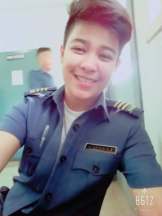 hydroZEphalus's tweet photo. ICONsumisyon :) #nyeee :P http://t.co/PH3Wjfwrvj