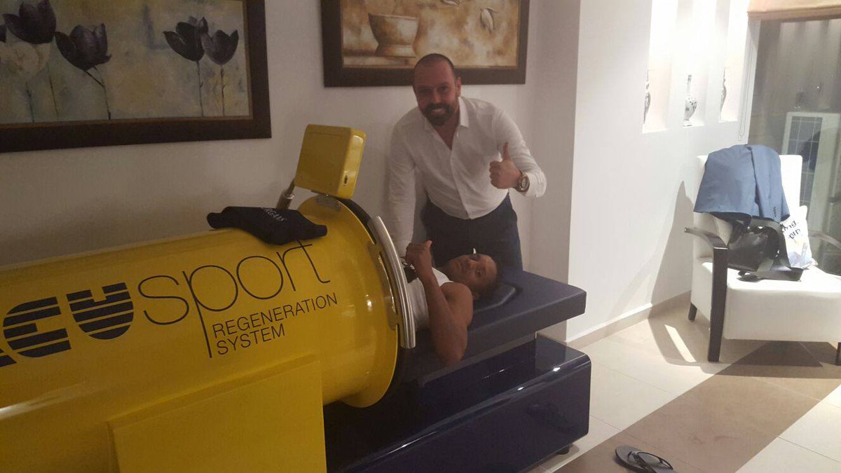 Gus_Obermeyer's tweet photo. Portuguese star #Nani also uses #IVT #Vacusport #Vacumed for #recovery and #rehabilitation http://t.co/lC25fatqBb
