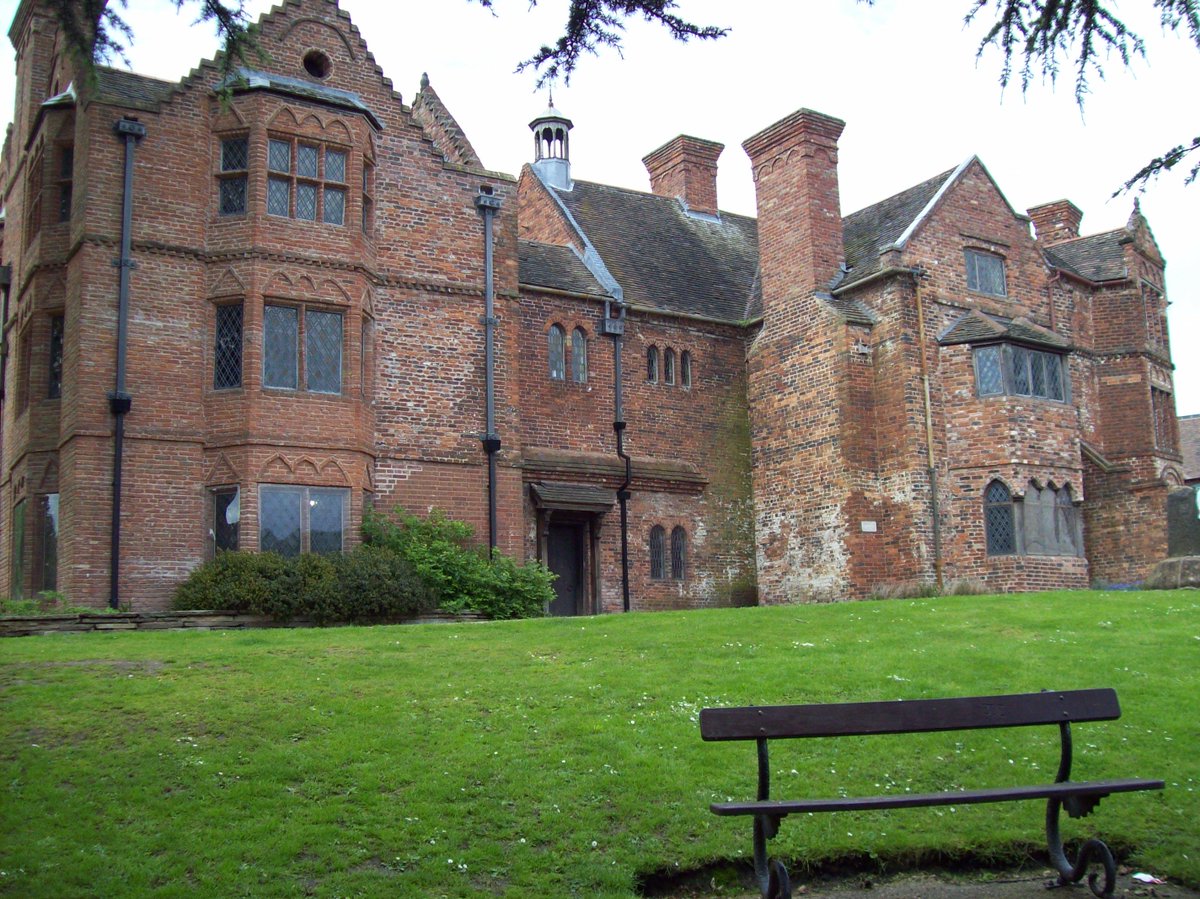 SandwellMuseums's tweet photo. @distinctlybc Join historical interpreters in 1643 on 4 Oct 11am-3pm @ Haden Hall. But beware of the witchfinder FREE http://t.co/xsa5stX4vD