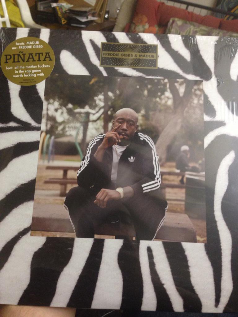 MR_Schembri23's tweet photo. @FreddieGibbs ready for the show OCT 14th!!! Be right at the side of the stage!!! #ESGN #F@CKC@P@ #Piñata http://t.co/PbGAvcuOaH