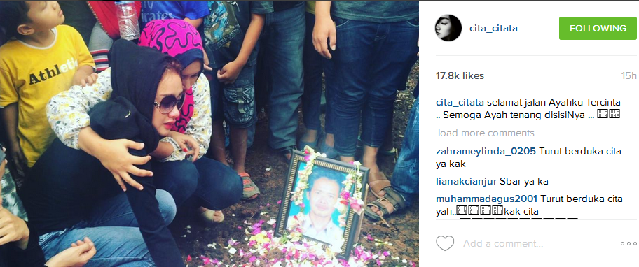 pojokCELEB's tweet photo. Ivan Gunawan: Neng Cita Citata Harus Kuat #PojokSatu http://t.co/jpro30yc9j… http://t.co/DOeTv65X80