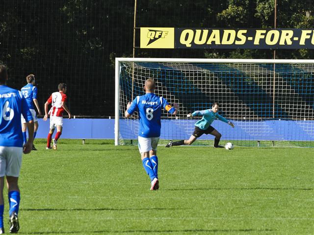 Trompettercup's tweet photo. #fotos #Steensel - @VVRiethoven (2-1) https://t.co/wivdAeHI3h
@Trompettercup #Riethoven http://t.co/GvYcwSHX8b