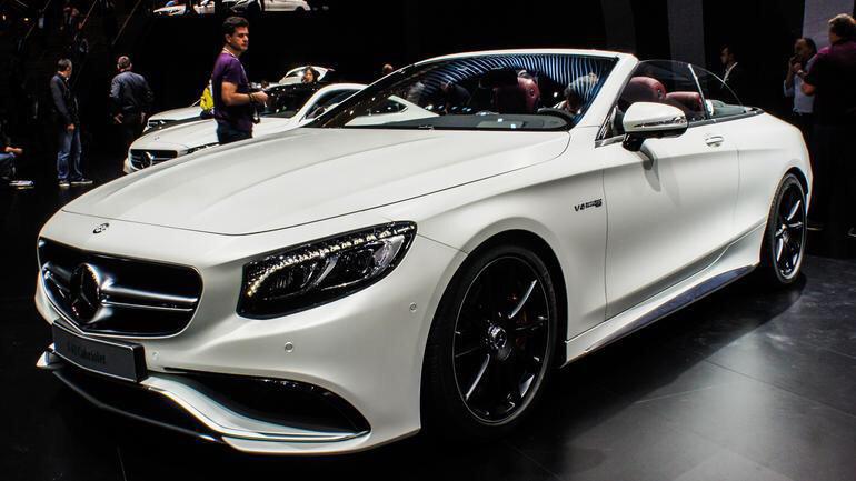 iwantthatmerc's tweet photo. Topless Tuesday! Which one would you prefer? #MercedesBenz #toplesstuesday #luxury #Cars 🚦💨 http://t.co/rObUyRQwqI