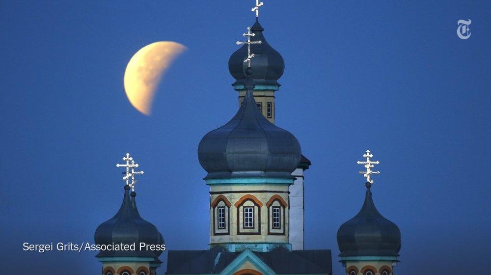 nytimes's tweet photo. The super blood moon in Turets, Belarus. See more photos from around the world http://t.co/6KAKP2swGp http://t.co/KkulWIIydi