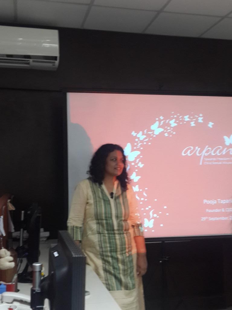LSdigitalGroup's tweet photo. And #LogicTalk begins with @poojataparia and @Arpan_CSA http://t.co/onIgtxwWnu