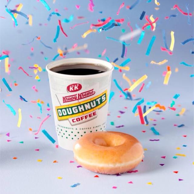 krispykreme's tweet image. Happy National Coffee Day Get a free Original Glazed Doughnut and small coffee today!