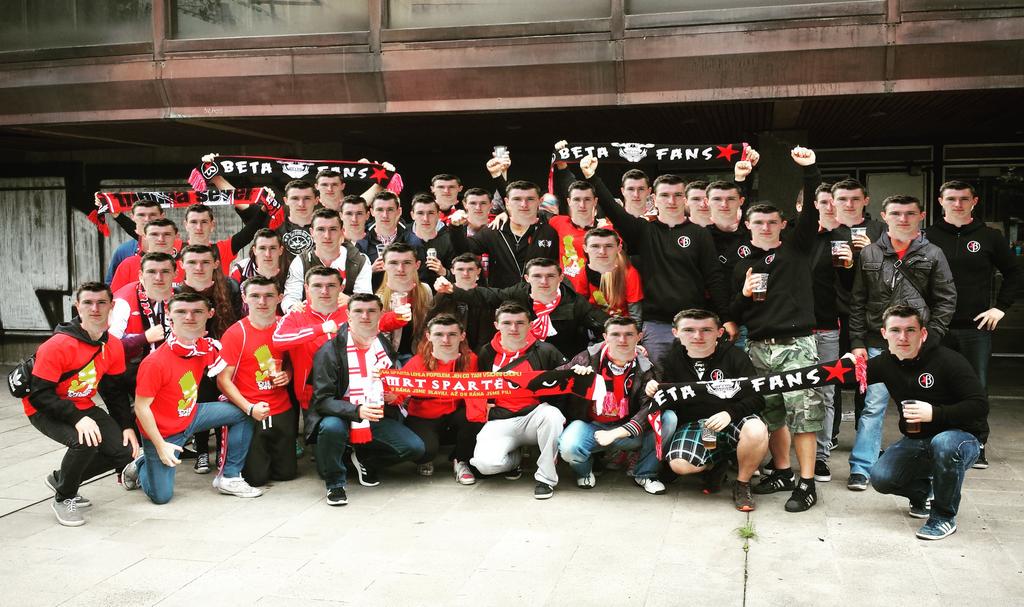 betafans2008's tweet photo. Na derby prijde kazdy! #bigfamily #pyroteam #jardazmrhal #41 #betafans #slavia #jednaskupinajednarodina #betaalkohol http://t.co/3lvymvyE6S