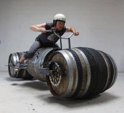 SoloRioja's tweet photo. RT: "EGOBODEGAS: Parece que las barricas dan mucho de si XD #barrels #wine #winelovers #Riders #FelizMartes http://t.co/ZfbmTdt0cD"