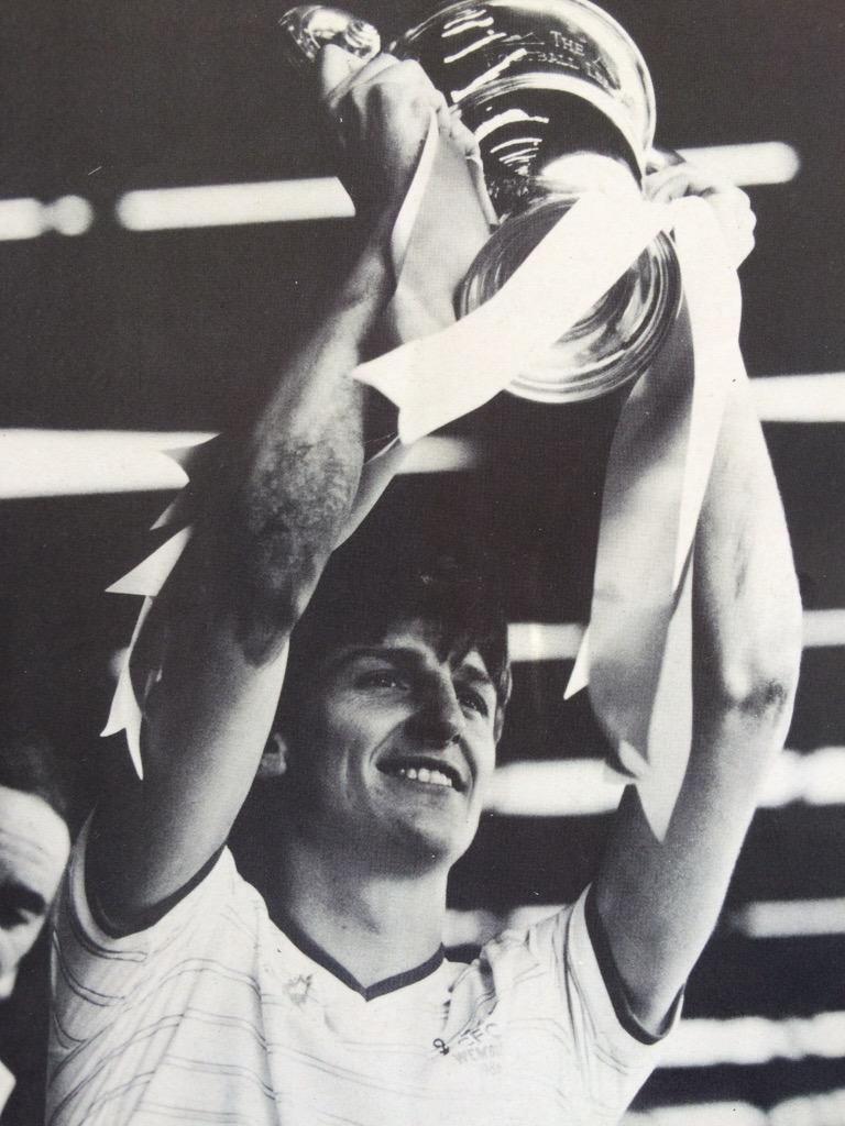Chelsea's Colin Pates lifts the Full Members' Cup