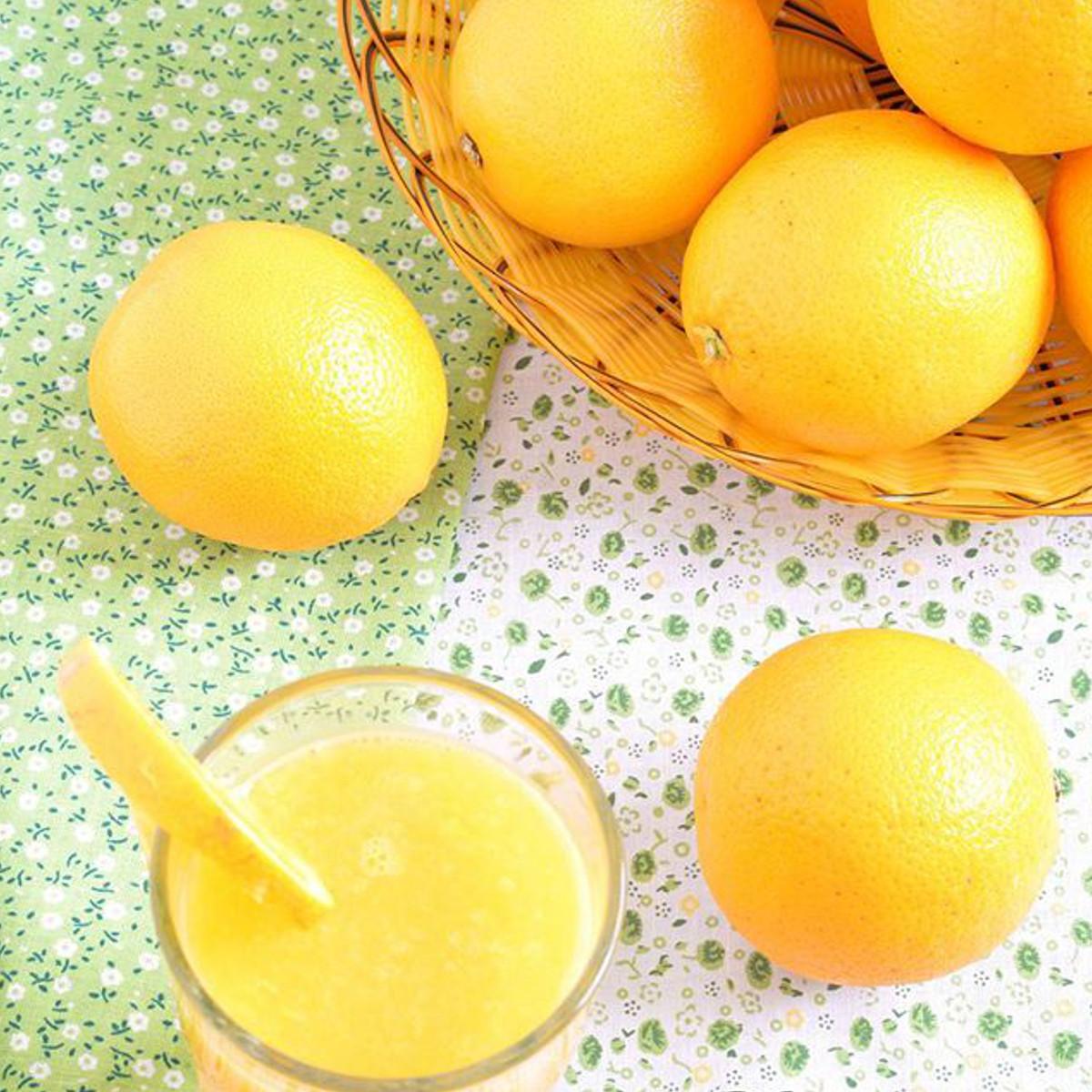 Matafruit's tweet photo. Nosotros también tenemos ganas de empezar las mañanas con un zumo de naranja natural.

Eso sí, Naranjas @Matafruit http://t.co/ae2BCgC5Jr