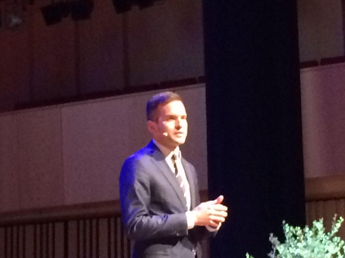 maj_rom's tweet photo. Gabriel Wikström inviger Primärvårdskonferensen i Jönköping. Fullsatt.#pvkonferens 2015 http://t.co/wcjFDtnhfp