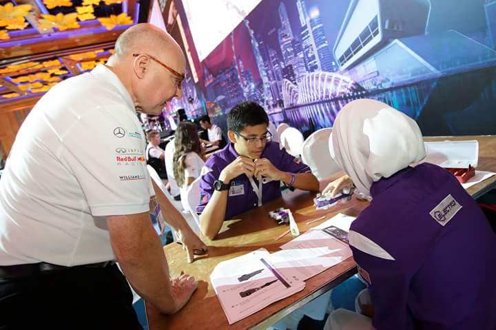 electrosmks9's tweet photo. Official photos by @F1inSchoolsHQ ! #f1inschoolsWF http://t.co/3E5xRNTjGS