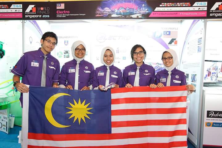 electrosmks9's tweet photo. 😎😎🇲🇾🇲🇾🇲🇾🏁 #TeamMalaysia #f1inschoolsWF @F1inSchoolsHQ http://t.co/m6rQ28f9gC