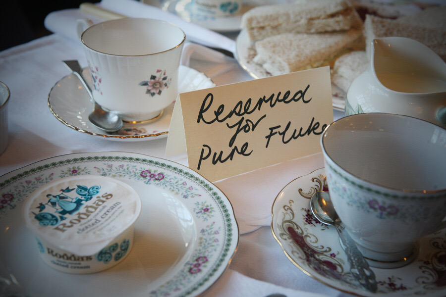 PureFlukers's tweet photo. Fantastic vintage tea party for Footsteps charity. Very 1940s! #1940 #ukulele #charity #cake http://t.co/N7MfuTP1wN