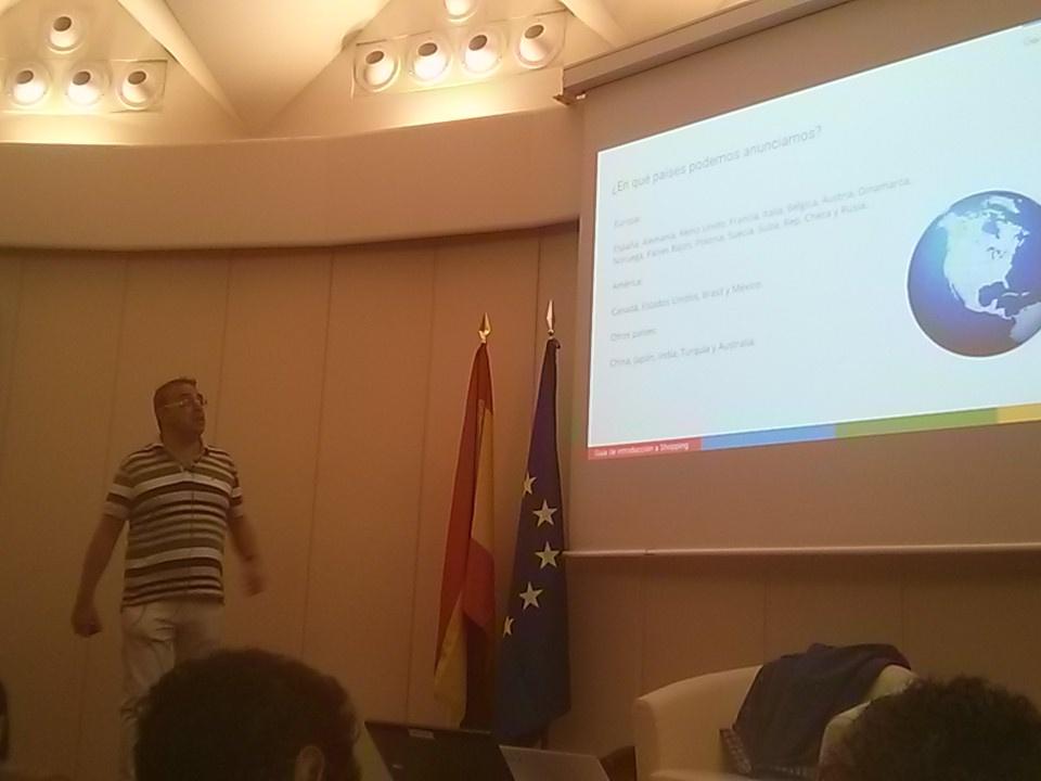 jlasolis's tweet image. Parte de @MarujeoSEM en #googleacademies con @JorgeGeotelecom