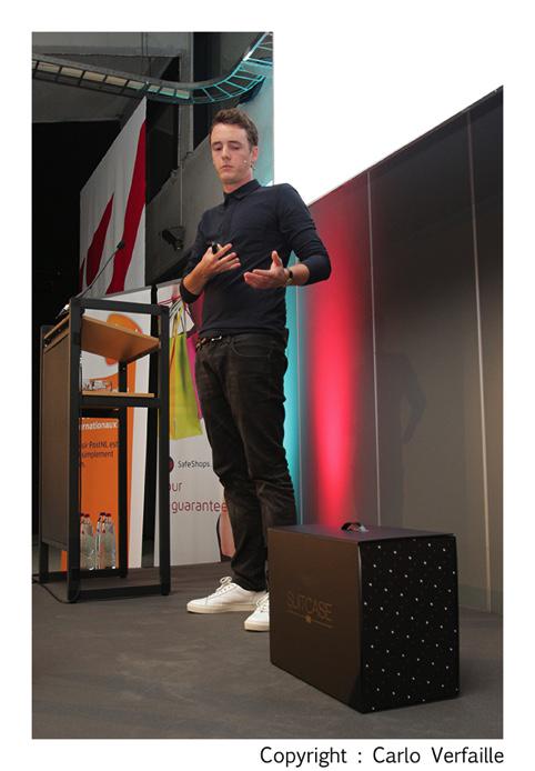 CarloVerfaille PHOTO (@pressportraits) on Twitter photo <a href="/eTradeSummit/">eTrade Summit</a> @Safeshops_be Don’t you want <a href="/2greet/">Greet Dekocker</a> in a suitcase? #etrade2015 #suitcase <a href="/eTradeSummit/">eTrade Summit</a> @Safeshops_be Don’t you want <a href="/2greet/">Greet Dekocker</a> in a suitcase? #etrade2015 #suitcase