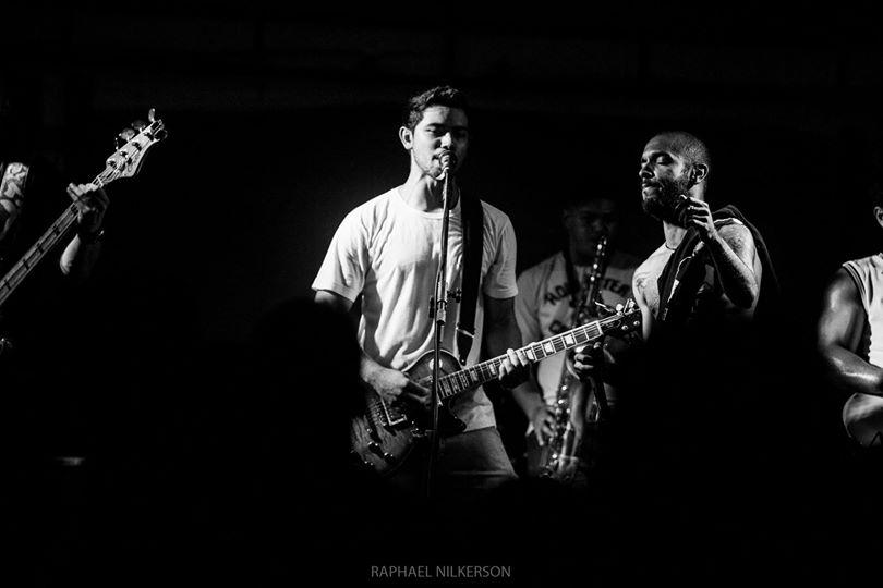 Diholex's tweet photo. Agora se liga @micosbrown participando do nosso show mais uma vez, esse cara é mesmo muito loko!
#somdeboteco http://t.co/UAPSB7lxxU