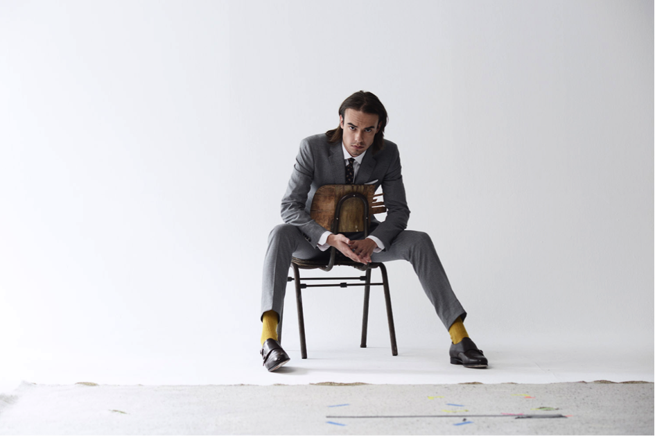 MonokelBerlin's tweet photo. Try this: light grey suit and colorful socks! Looks stylish and perfect for #autumn! #style #mood http://t.co/cwruPU28gt