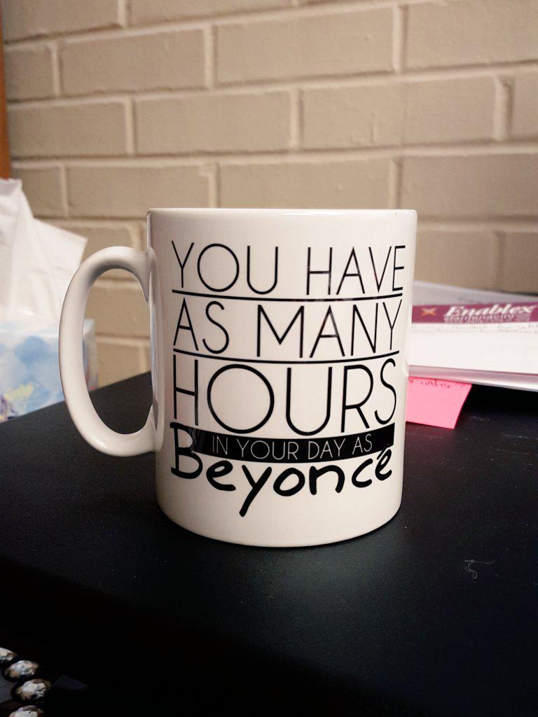 emthecfre's tweet photo. Celebrating #nationalcoffeeday w/ the best mug ever f/ @KurtneyD. #queenbey #getmethroughthisday http://t.co/l64qX4TlO0