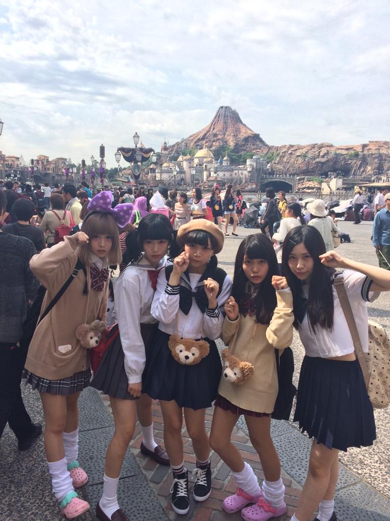 宮内凛 まねきケチャ Al Twitter 制服ディズニーとか最高だよね まねケチャ Http T Co Fdxyh09pdu Twitter