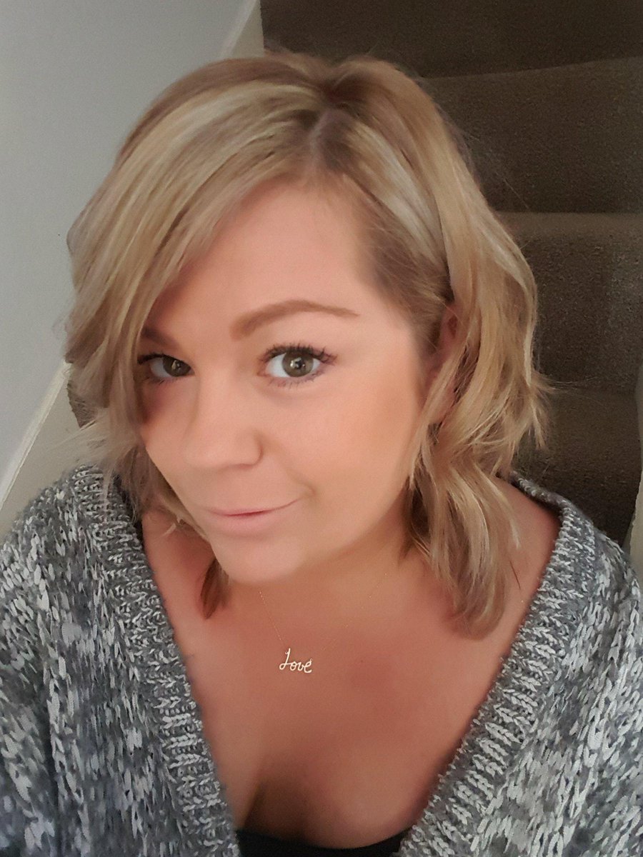 New hair, shorter, blonder, healthier!! Thanks <a href="/WeddingHairLK/">Plaits&PinCurls♡</a> your the best!! Check her out in <a href="/misstomrs_mag/">miss to mrs magazine</a>