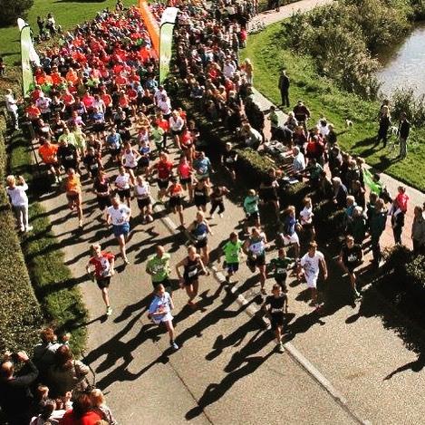 FitCalENGLISH's tweet photo. @vestingloopwillemstad posted Zonnige 2e editie van de Vestingloop Willemstad #vestingloopwillemstad #running #5km http://t.co/eIKoyxT0oK