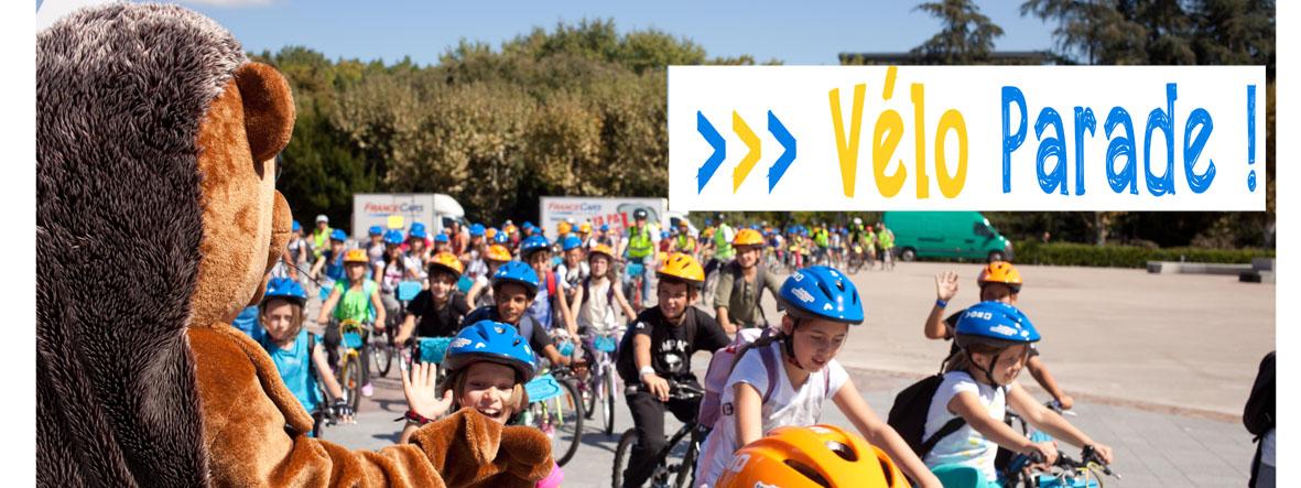 "Plus de Vélos! Moins de voitures!" repris par 200 enfants dans Toulouse le 21/9