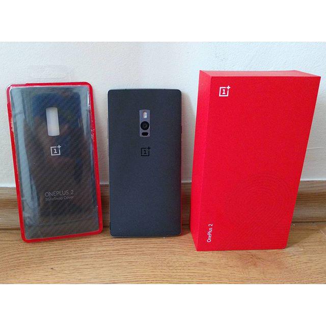 Tech2hu's tweet photo. Megjött a OnePlus 2! #oneplus #oneplus2 #okostelefon #tech2hu http://t.co/iYEWC9JvN2 http://t.co/g2TpHoL4mQ