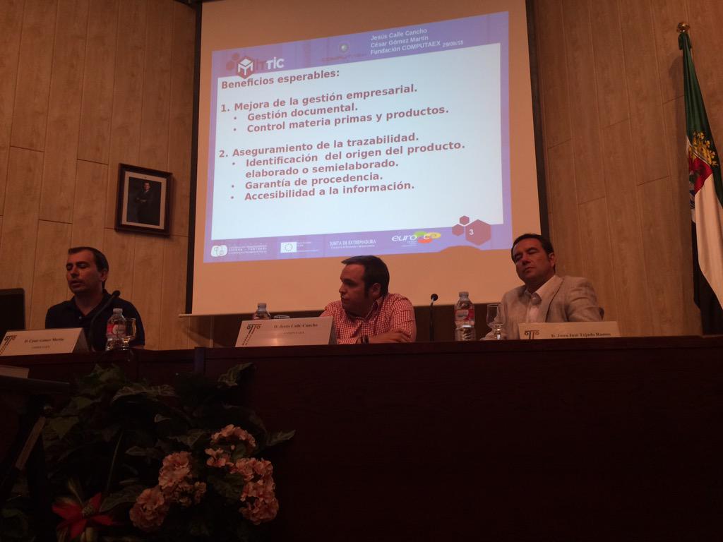 INTROMAC's tweet photo. Jornada #MITTIC / INTROMAC. Compañeros de @CICYTEX + @cenits presentan aplicación QR para industria corchera y piedra http://t.co/v1RPEIFAOF