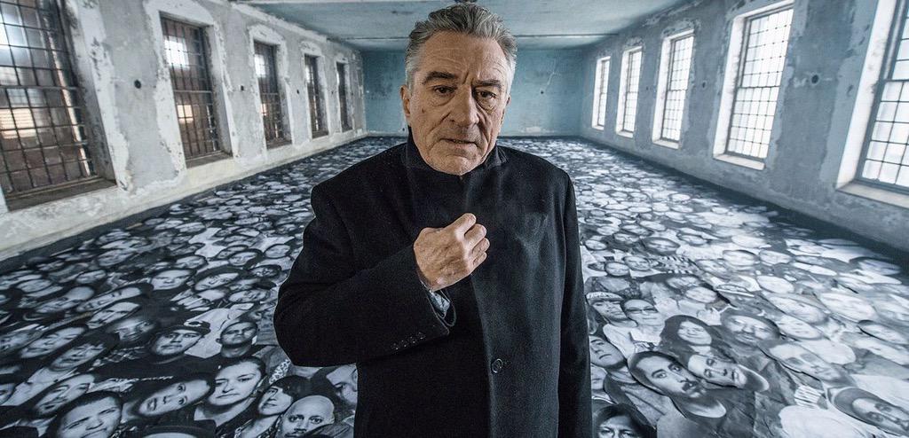 Robert De Niro'dan son zamanların en önemli konusu "göçmenlik" üzerine bir film #Ellis
bit.ly/1Vo9U8m