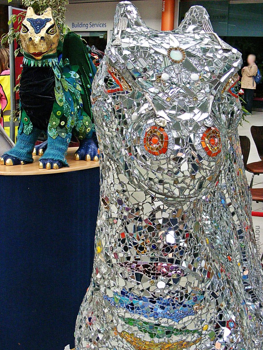 Mosaic artist Carolyn Ash at The Forum today 10-4. #ggd15 #LastChanceToSee