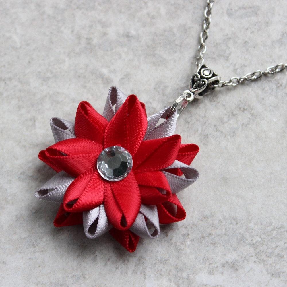 PPerceptions's tweet photo. Red Flower Necklace, Red and Silver Necklace, Silver and Red Necklace,… https://t.co/2P6Ims5ocq #Jewelry #GrayAndRed http://t.co/tERdQZKcHo