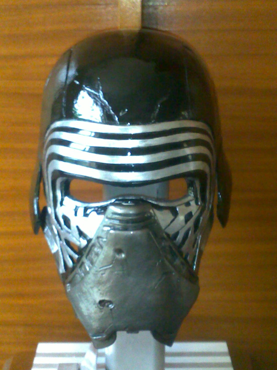 VirateckWork's tweet photo. My own Kylo ren helmet :) hand made !! 
#StarWarsTheForceAwakens #kyloren @501stLegion http://t.co/S0jrYSajos