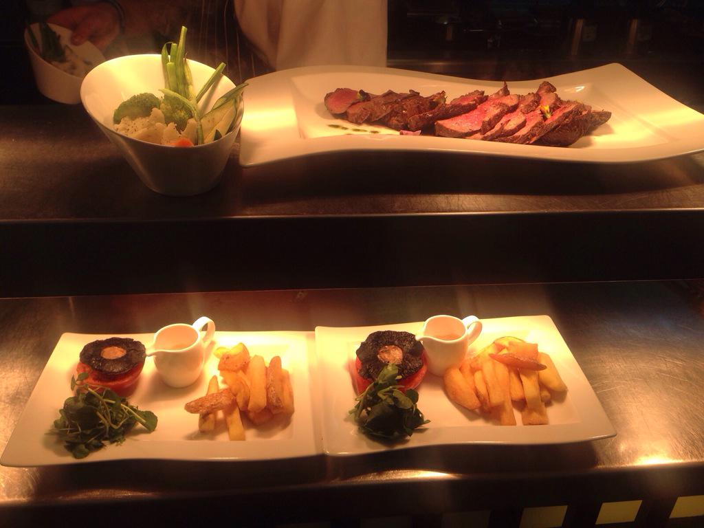 charlyfield's tweet photo. @lagrillofficial steak fit for a king and queen chateaubriand http://t.co/4wGr5EOhgM