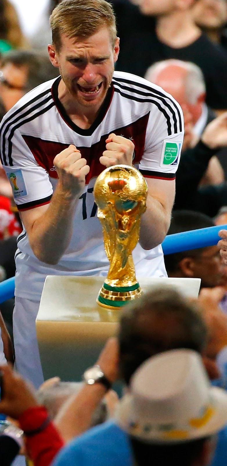 Happy 31st Birthday Per Mertesacker! 