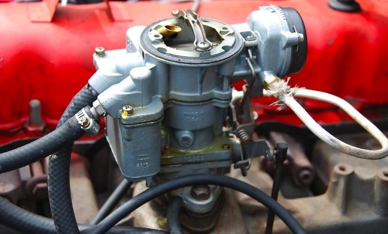 Перелив карбюратор. Лепестки карбюратора 323p. Переливает карбюратор. Карбюратор солекс 21083 вакуум. 73 солекс на ваз 2107.