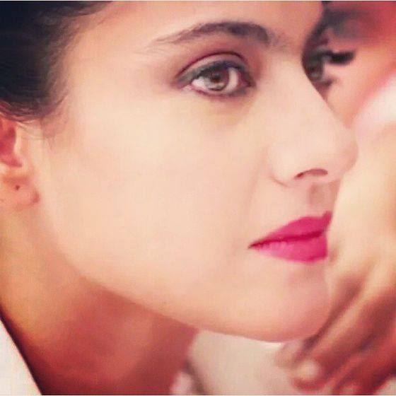 CarlaSrkajol's tweet photo. Her Face β€π #WhySoGorgeous #Kajol http://t.co/epoTwLtV2s