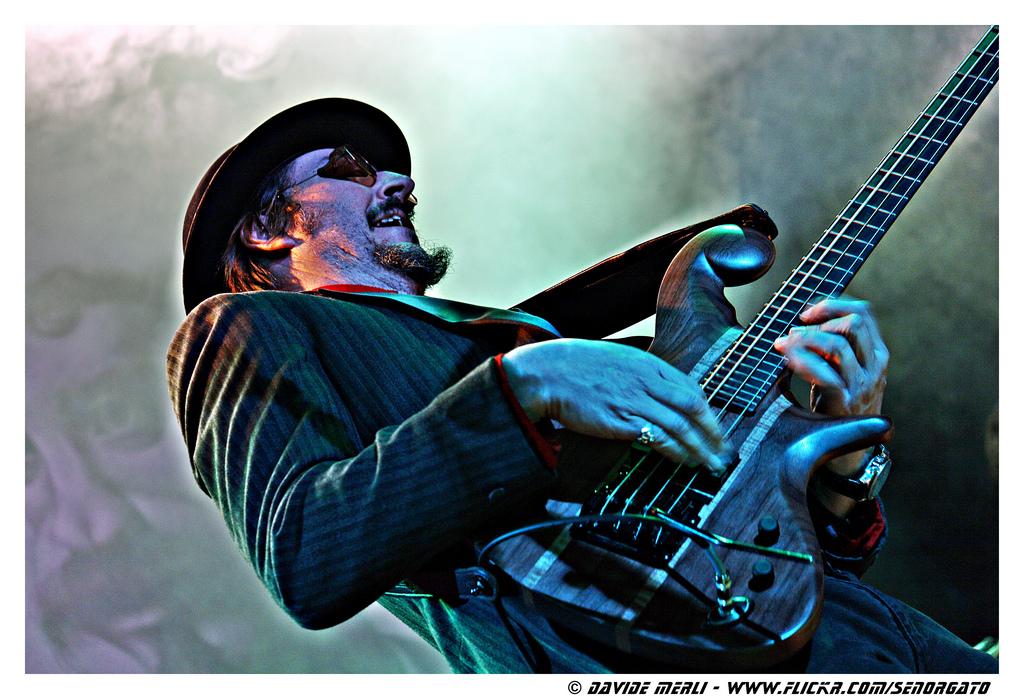Happy Birthday to lord of the low end, Les Claypool! 