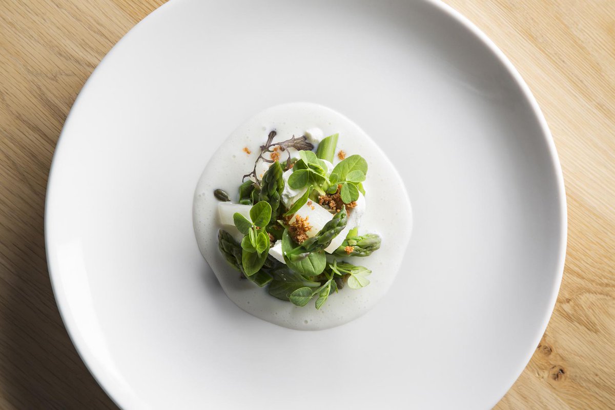 Eat_Out's tweet photo. Sweet man! Watch the first 5 chefs get told that they're #EatOutAward nominees: http://t.co/51qlftYdOq http://t.co/lDD2ZnHzbB