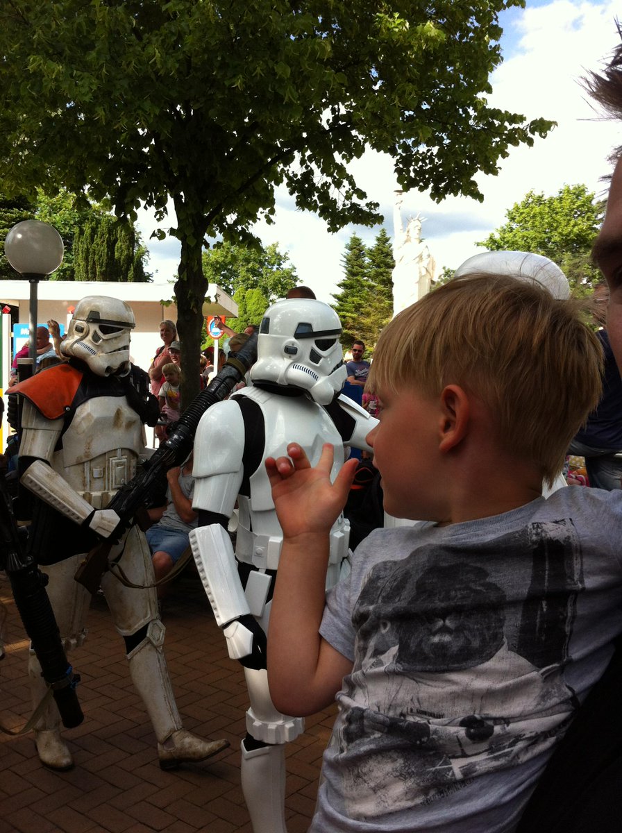 MackanOlofsson's tweet image. &quot;Titta pappa! En Stormtrooper!&quot; #Labcenter