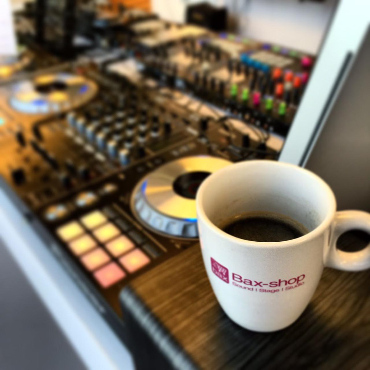 Fijne #wereldkoffiedag! Uiteraard krijg je in onze winkels een heerlijk kopje koffie!