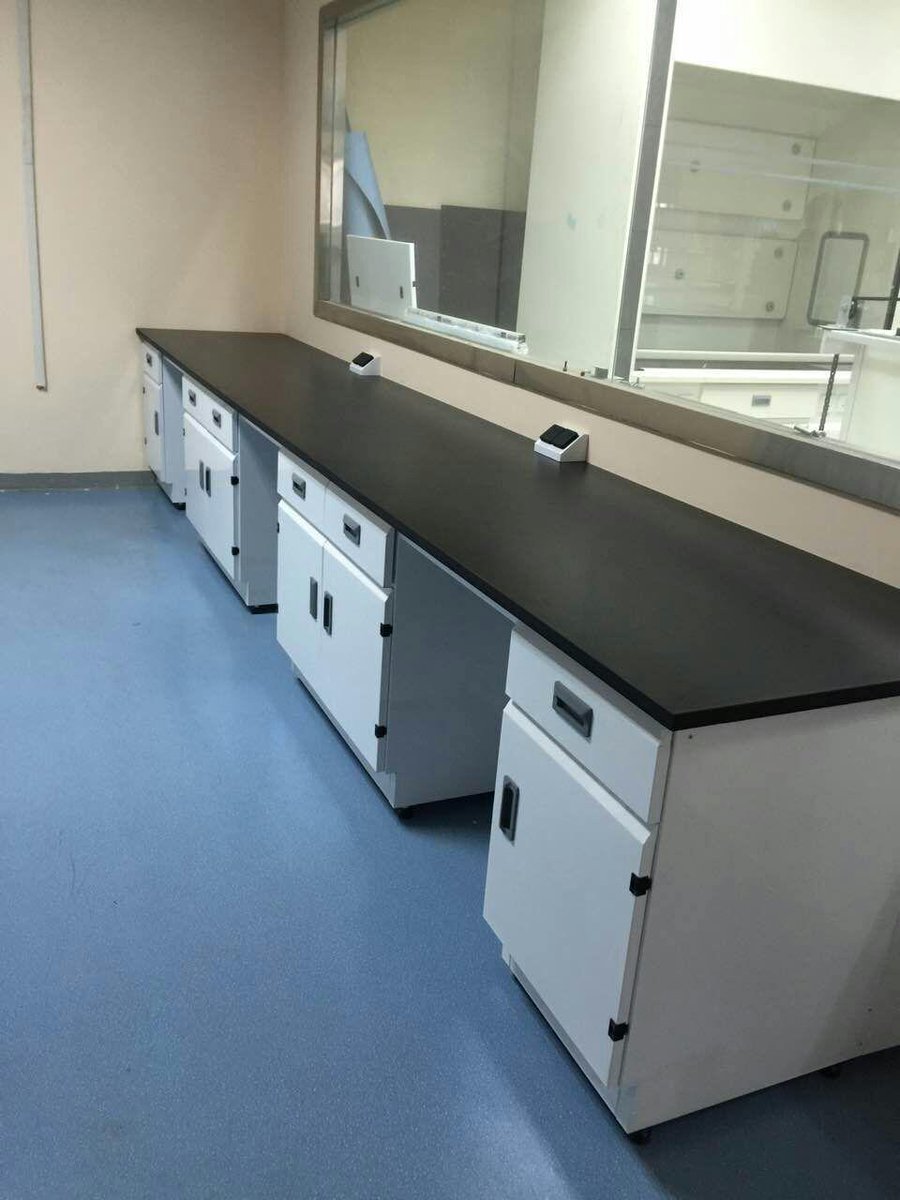 labmh1's tweet photo. #wallbench @SolarbiotechSA @sparkslab @labmacuk @MLhosn @JohakLab @norquimicosltda @PSLequip @LabFriend @satdubai http://t.co/hc2eIhkczI