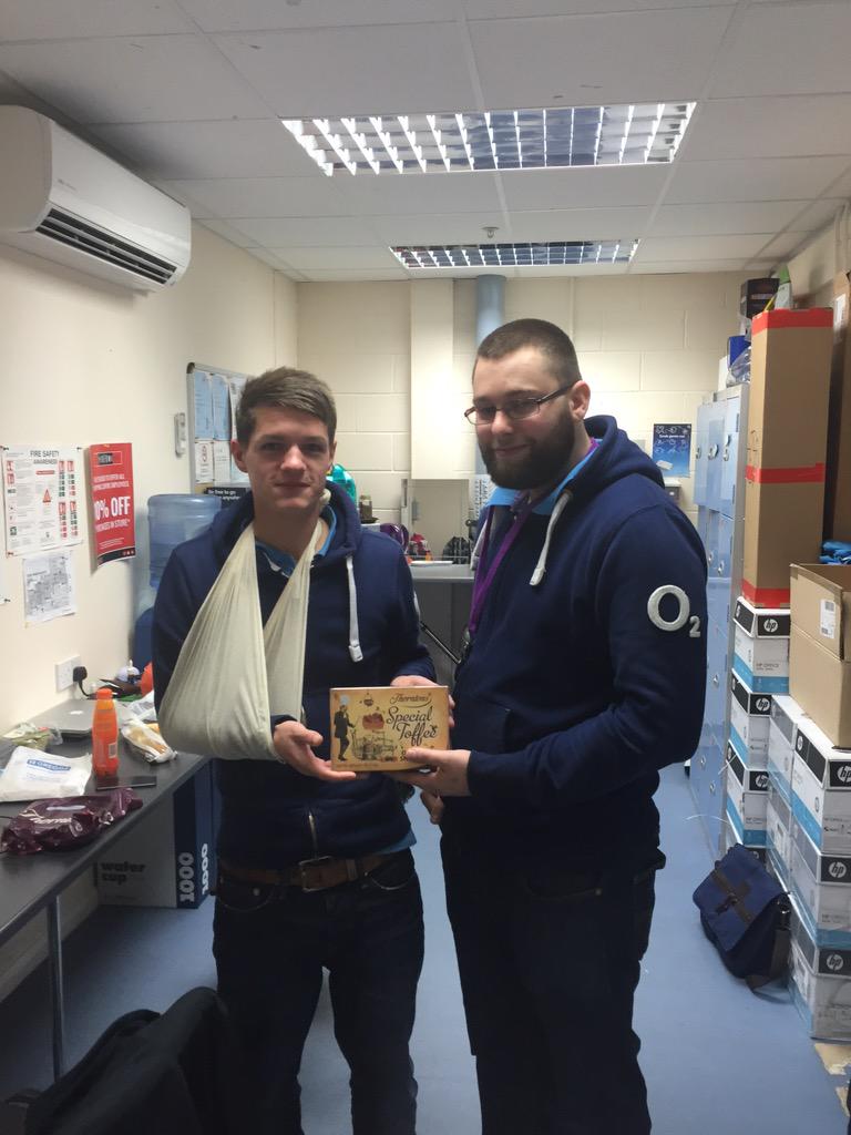 DanMawson_'s tweet image. #Thorntons from a customer for Dave 👍🏼 #O2CrystalPeaks @daleclarko2 @lindajonesO2 @HabibKhatib_o2 @zakpatelo2